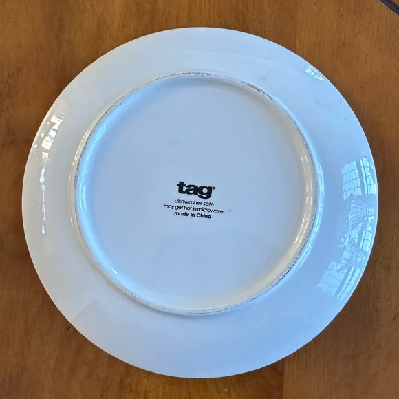 tag Christmas Holiday plates (set of 2) moose and polar bear 6” each across - Picture 5 of 6